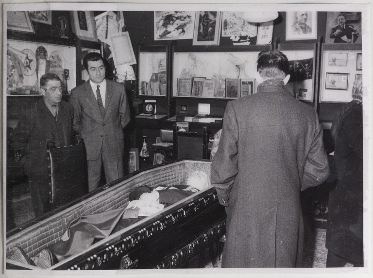 Gattatico-Reggio Emilia, 27-30 marzo 1970, Funerali di Alcide Cervi, camera ardente in una sala del museo